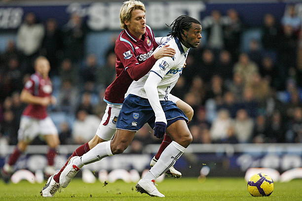 他在場外的 他在場外的